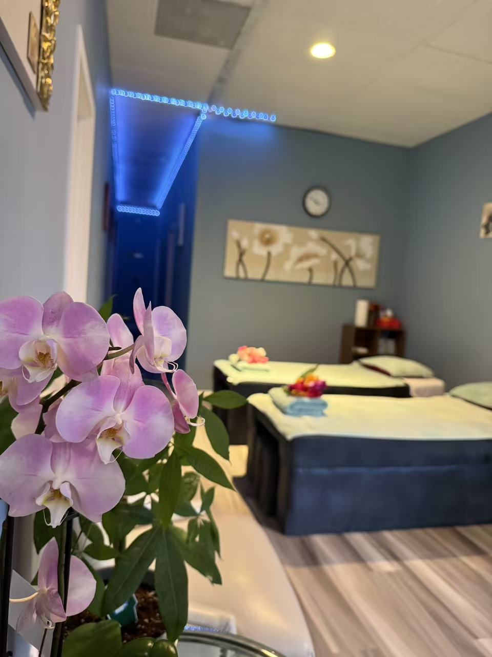 Couples massage room